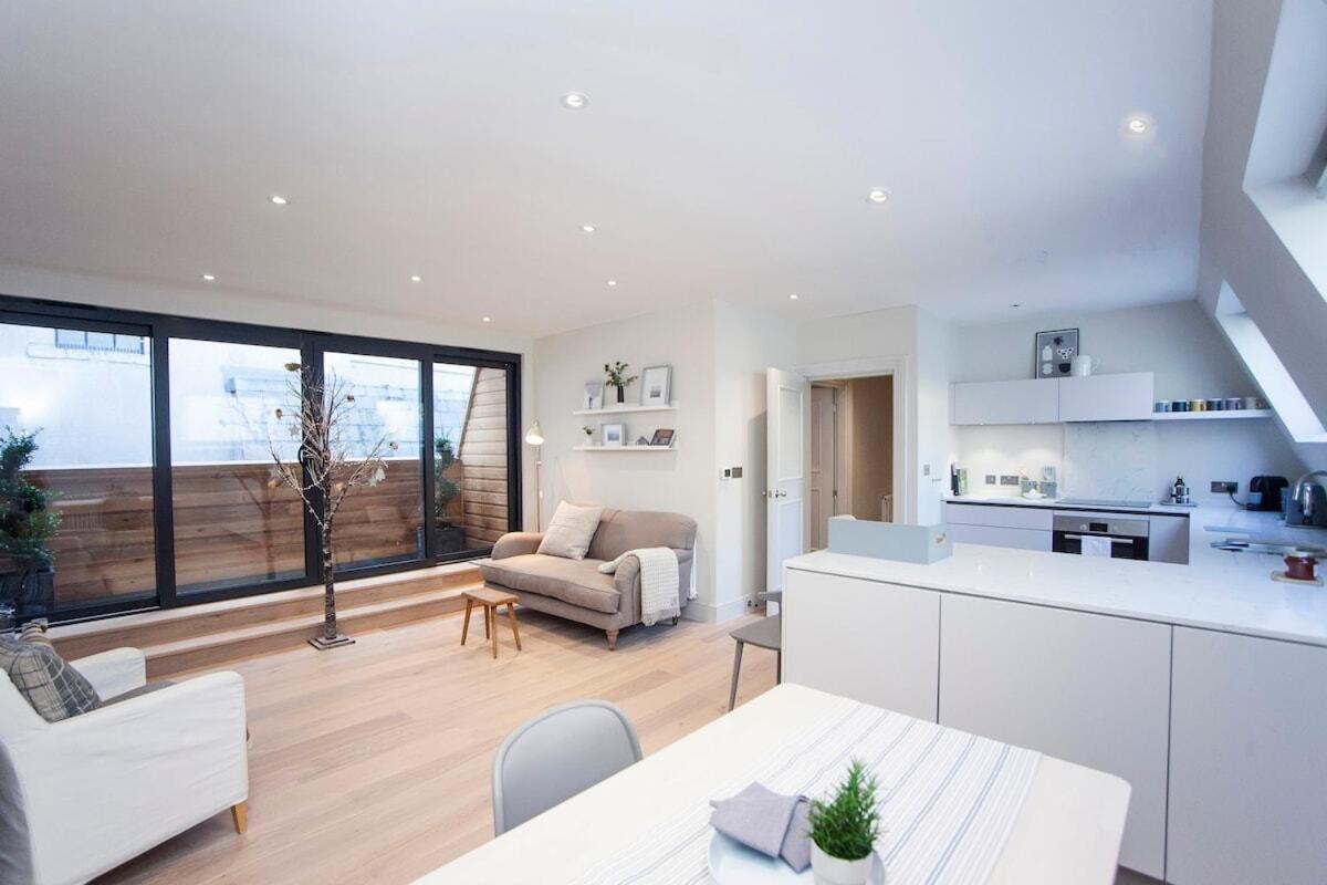 Stylish Wood Street Apartment Bath Dış mekan fotoğraf